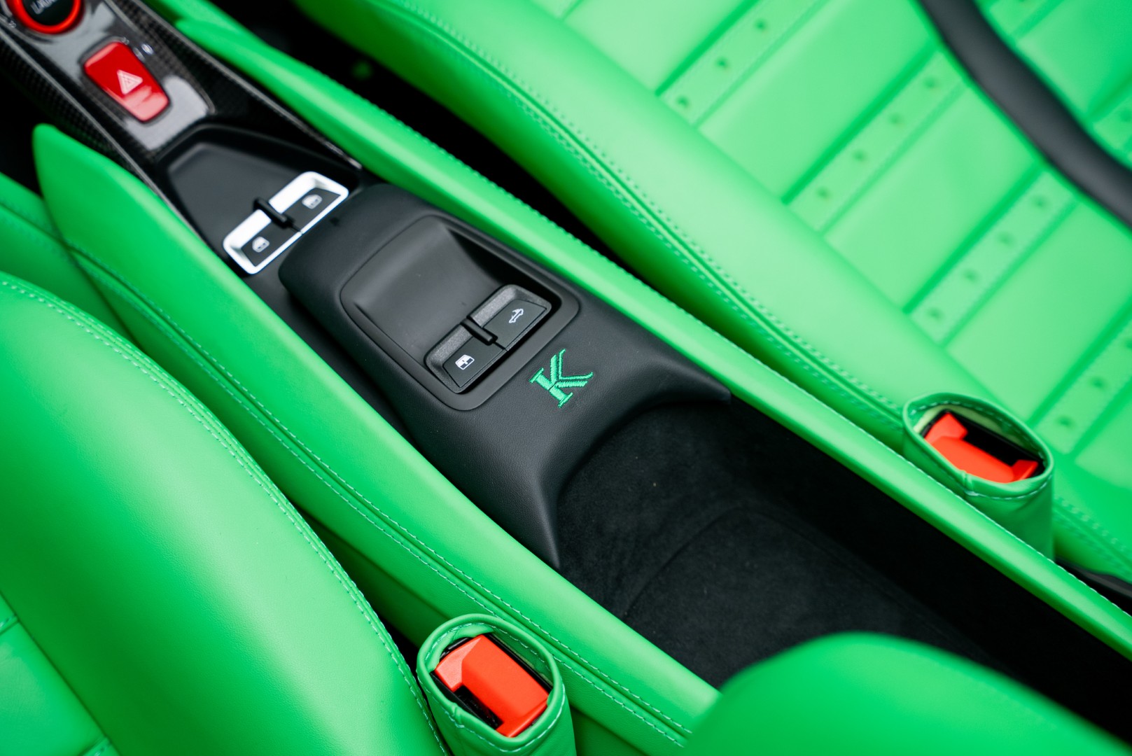 2023 FERRARI F8 SPIDER KEYVANY 1OF1